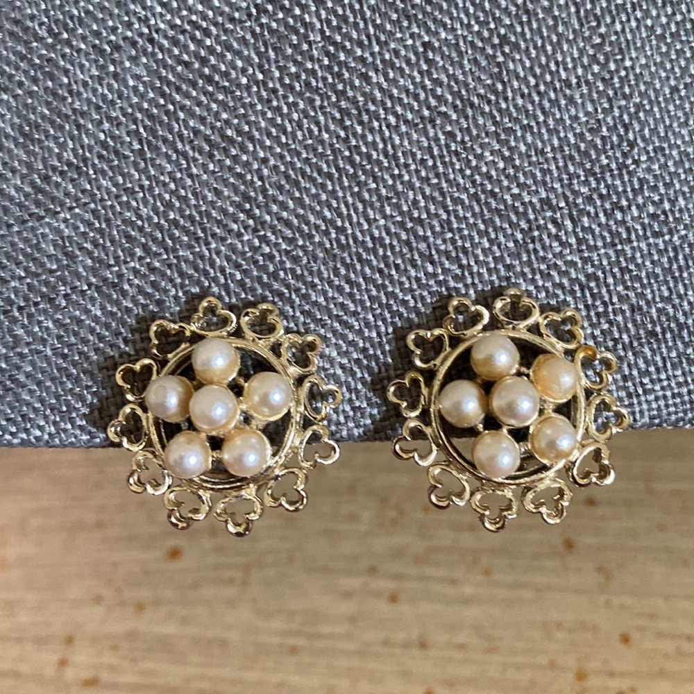 Vintage Pearl Cluster Clip-on Earrings